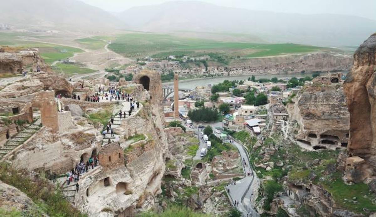 Tam 12 bin yıllık! Bir ilçenin tamamı o mağarada yaşıyordu 4