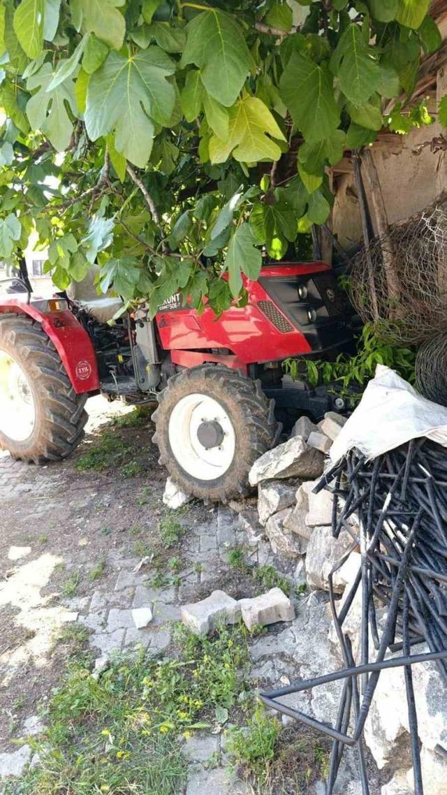Traktörden düşen sürücü hayatını kaybetti 1