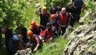 Kayseri'de kayalıklardan d&uuml;şt&uuml;: Yaralandı!