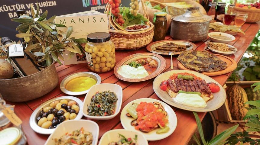 Manisa K&uuml;lt&uuml;r Yolu Festivali'nin lezzet yıldızı Manisa kebabı oldu