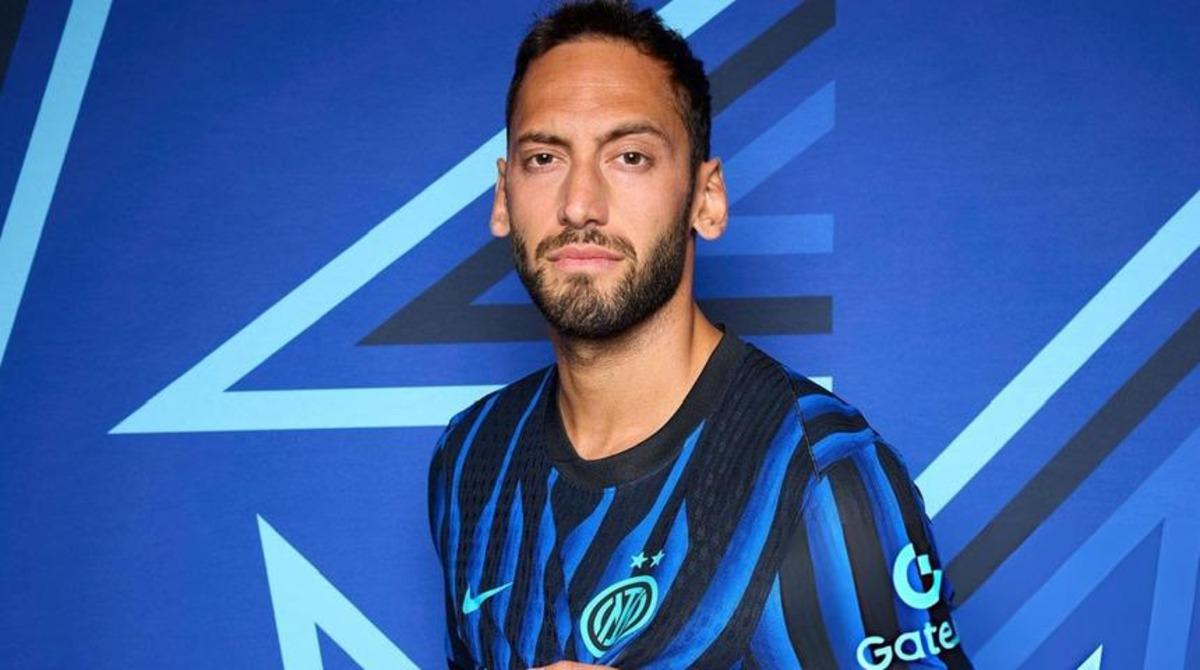 Inter den Hakan &Ccedil;alhanoğlu a&ccedil;ıklaması! Oy kullanırken duyurunca ortalık karıştı 2