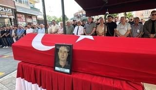 Kalp krizi ge&ccedil;iren polis memuru son yolculuğuna uğurlandı
