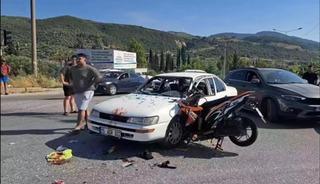 Motosiklet otomobile ok gibi saplandı