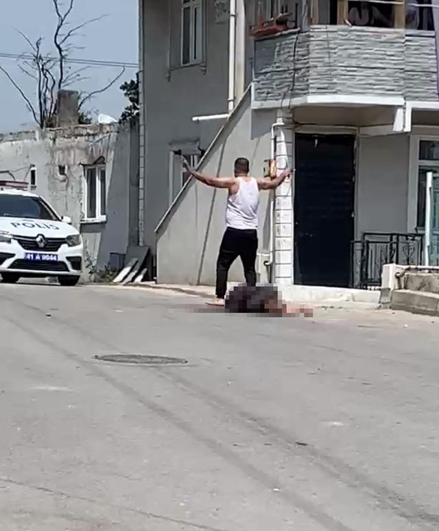 5 &ccedil;ocuk annesi eşini ulu orta katletti! Bı&ccedil;aklarken b&ouml;yle bağırmış 1