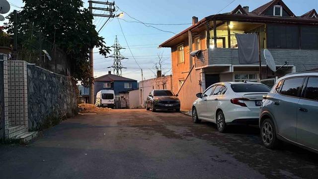 5 &ccedil;ocuk annesi eşini ulu orta katletti! Bı&ccedil;aklarken b&ouml;yle bağırmış 5