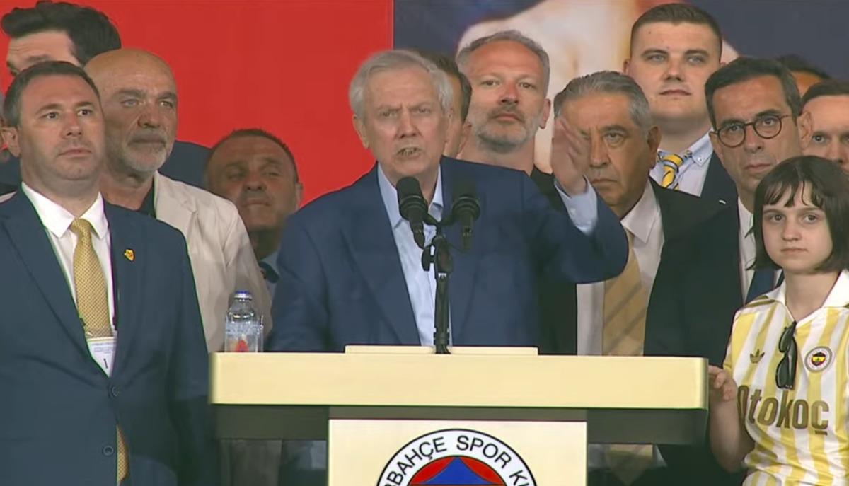 SON DAKİKA: Fenerbahçe yeni başkanını seçti! Sarı-Lacivertliler de seçimin kazananı Aziz Yıldırım oldu 2