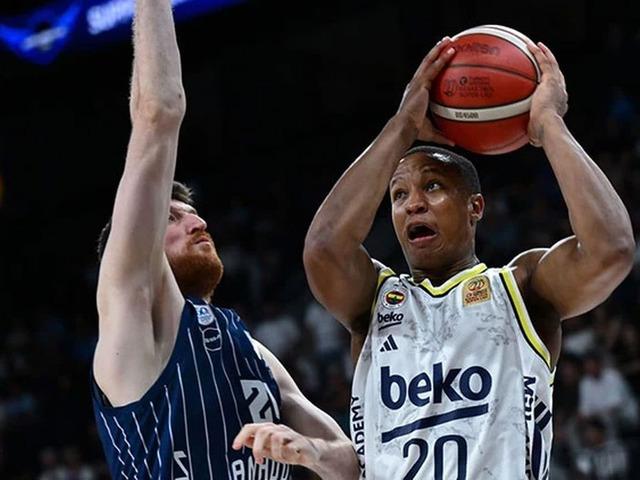 Fenerbah&ccedil;e Beko finalde!