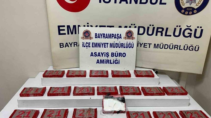 Bayrampaşa&rsquo;da bir ara&ccedil;ta 20 kilogram kokain bulundu