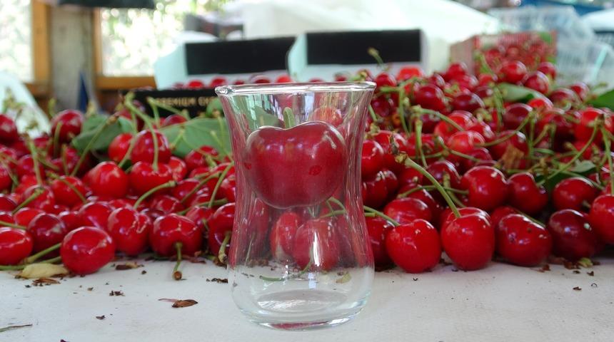 &Ccedil;ay bardağına sığmıyor: Kilosu 800 TL'ye kadar &ccedil;ıkıyor