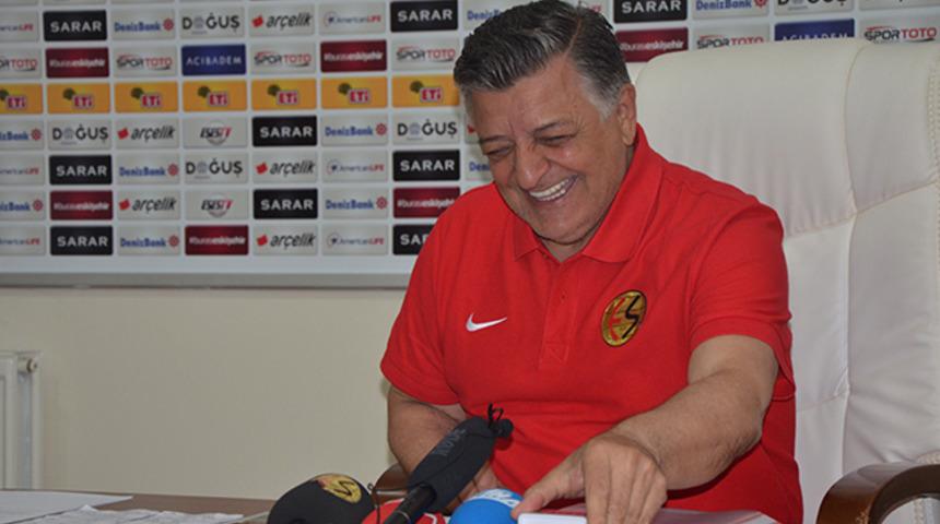 Yılmaz Vural Sakaryaspor'u tuttuğunu açıkladı!