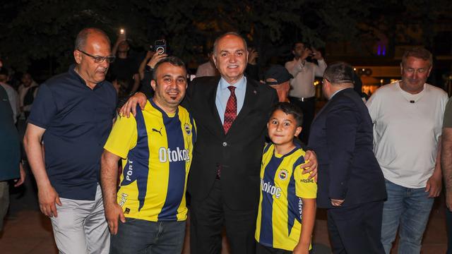 Düzce'de Aziz Yıldırım coşkusu! "Seçilmesinden mutluyuz"