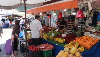Yaz meyveleri y&uuml;z g&uuml;ld&uuml;rd&uuml;: Pazarda fiyatlar geriliyor