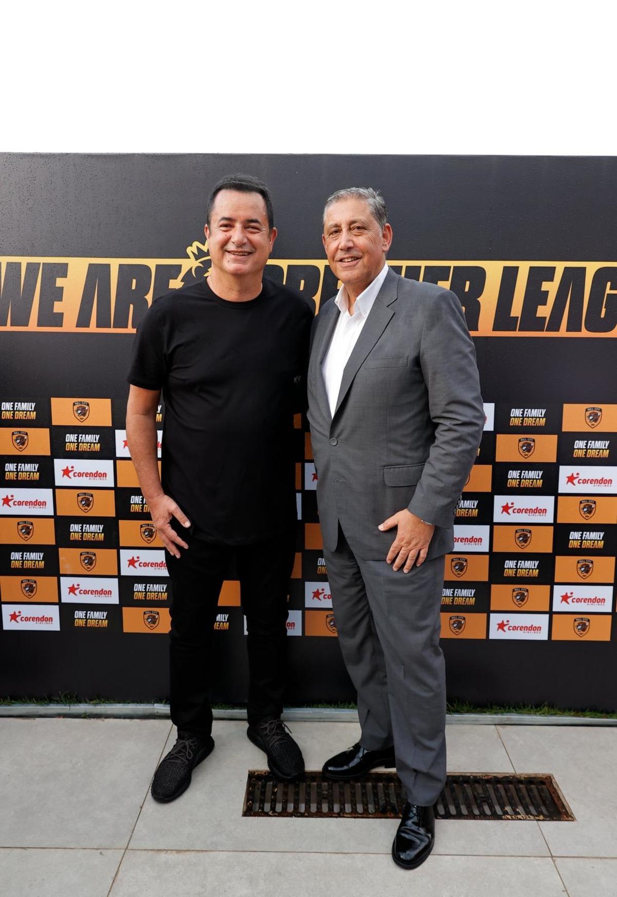 Acun Ilıcalı, Hull City taraftarlarıyla Antalya da buluştu 1