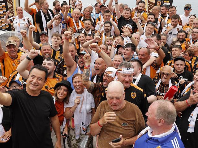 Acun Ilıcalı, Hull City taraftarlarıyla Antalya'da buluştu