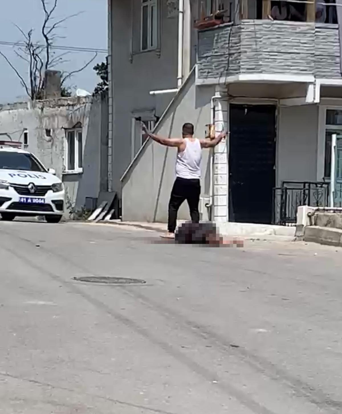 Eşini sokak ortasında vahşice katletti: Çocuğumla göz göze gelince durdum 1