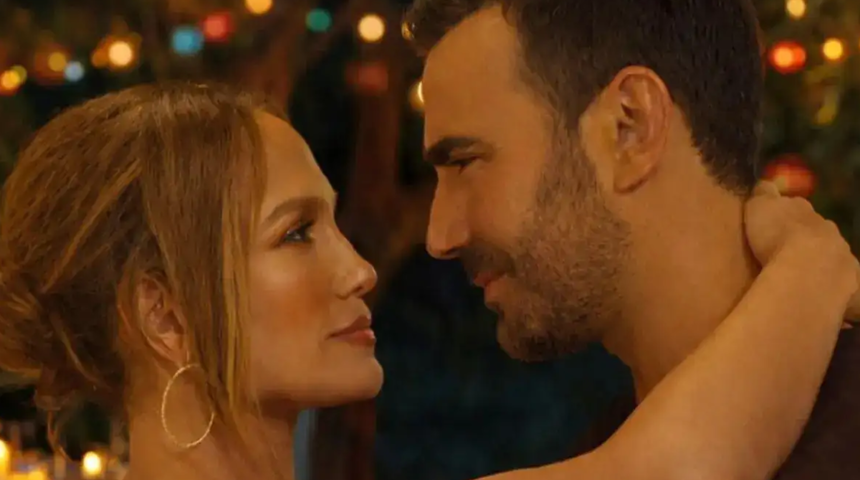 Haftanın en &ccedil;ok izlenen Netflix klibi: Jennifer Lopez'in Office Romance'daki cesur sahnesi 