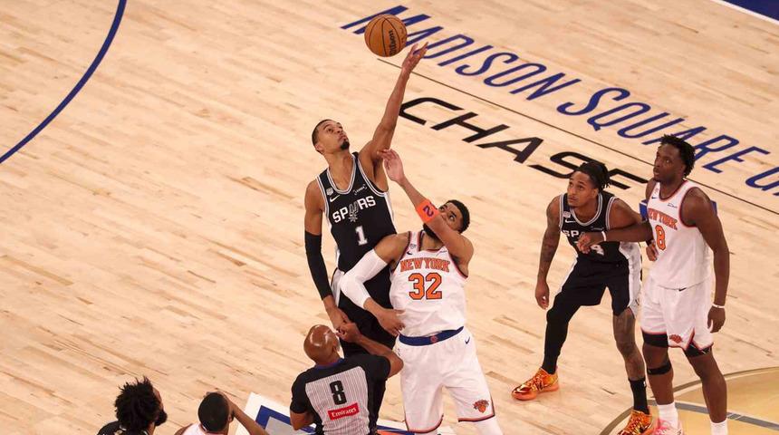 San Antonio Spurs, seride ilk galibiyetini aldı