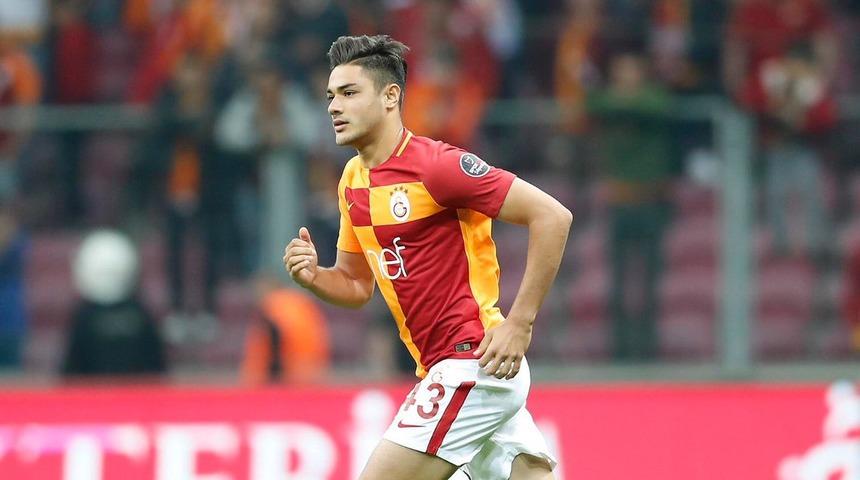 Ozan Kabak ile Salzburg ilgileniyor!