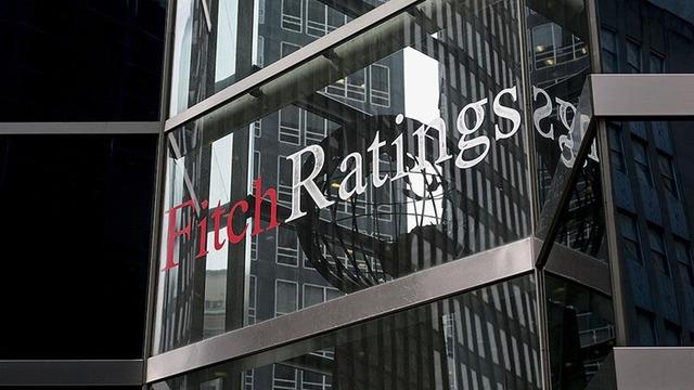 Fitch Ratings, küresel ekonomi sektör görünümünü kötüleşiyor seviyesine düşürdü
