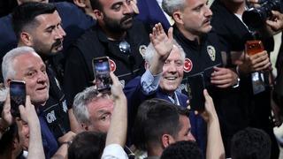 YILDIZ DEĞİL, GELENEK KAZANDI