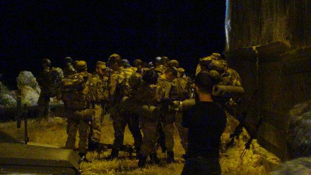 Halfeti'de jandarma karakoluna saldırı: 2 asker yaralı (2)