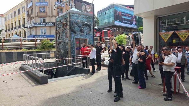 8 katlı iş hanından düşen sıva parçaları 2 kişiyi yaraladı 4