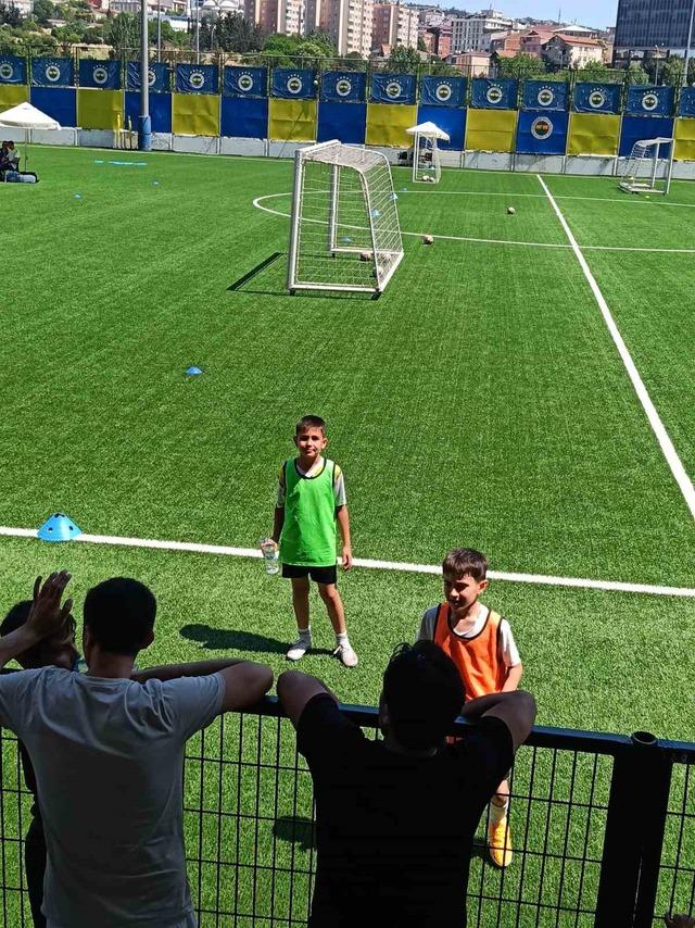 Sandıklılı genç yetenek Fenerbahçe seçmelerinde göz doldurdu 1