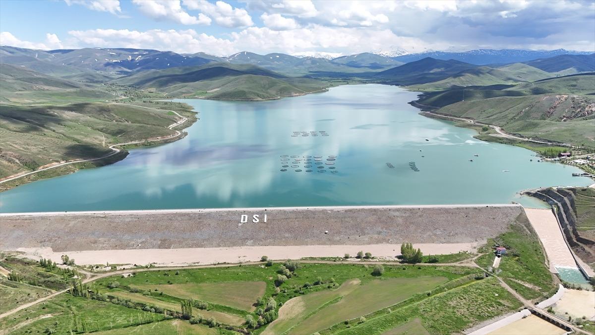Geçen yıl suyu çekilmişti, şimdi tahliye kapakları açıldı
