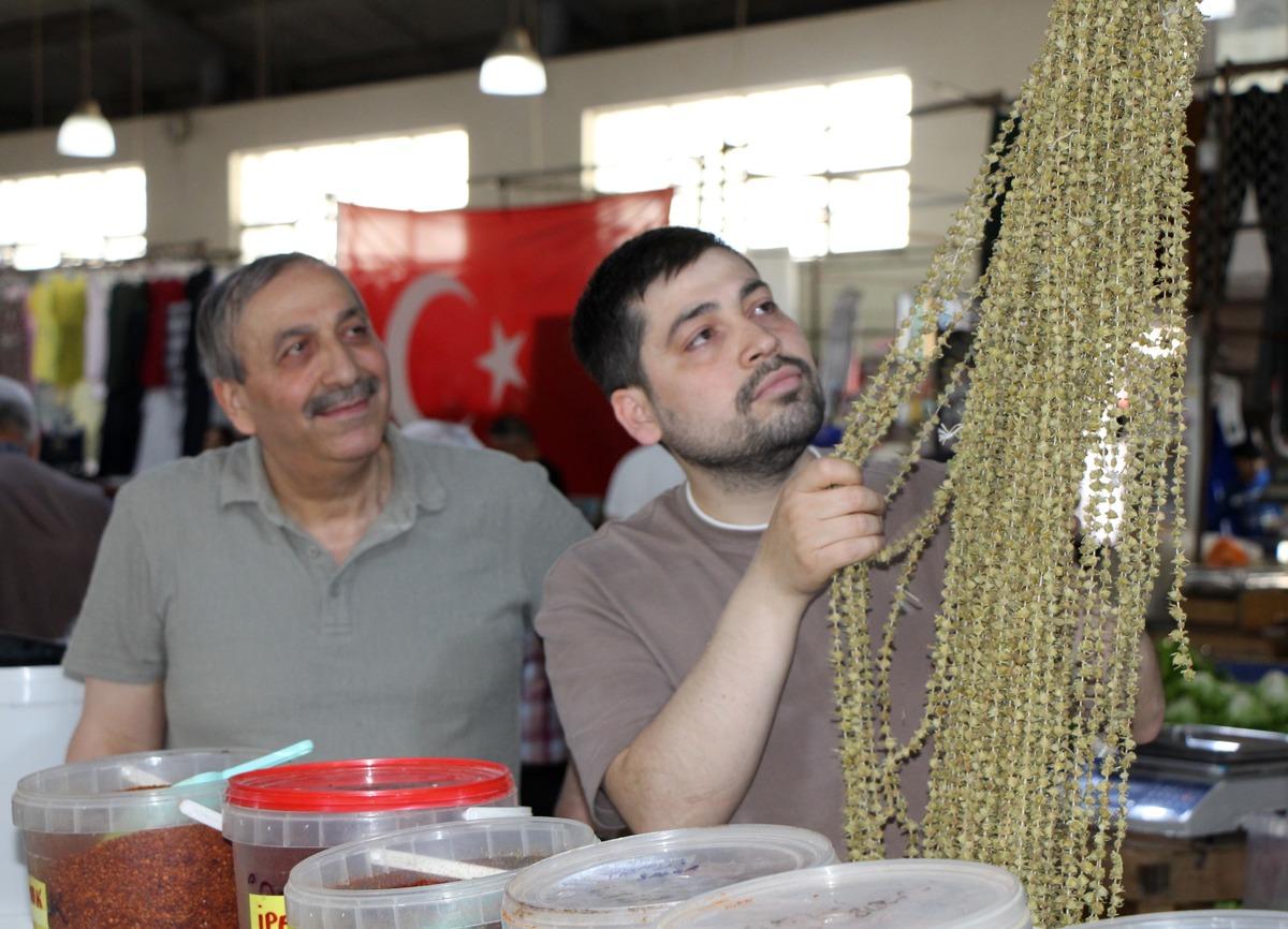 Amasyalılar ve Ugandalılar birbirine girdi! Tek bir sebebi var: Bamya 1