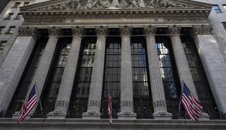S&P 500 ve Nasdaq, &ccedil;ip hissesi satışları ve jeopolitik risklerle bir ayın en d&uuml;ş&uuml;k seviyelerini g&ouml;rd&uuml;