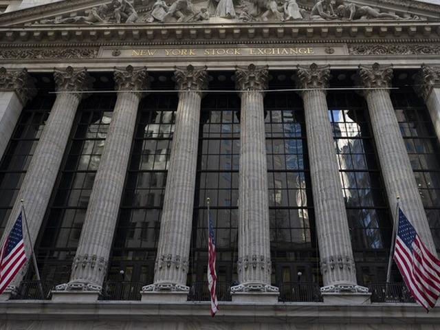 S&P 500 ve Nasdaq, &ccedil;ip hissesi satışları ve jeopolitik risklerle bir ayın en d&uuml;ş&uuml;k seviyelerini g&ouml;rd&uuml;