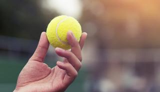 U&ccedil;ak yolculuğunda tenis topu taşımanın şaşırtan faydası