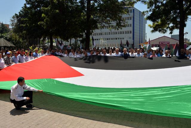 Belediye çalışanları İsrail'i protesto etti