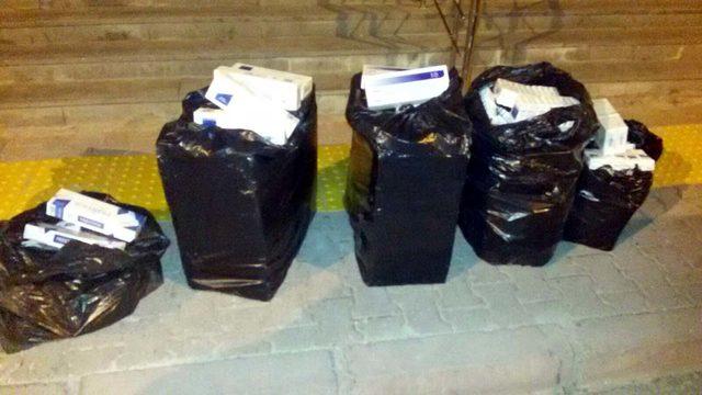 Otomobilden 2 bin 600 paket kaçak sigara çıktı