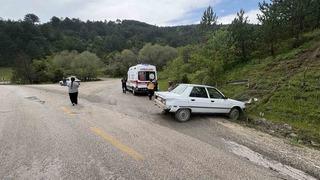 Kastamonu’da kontrolden çıkan otomobil kaza yaptı: 2 yaralı