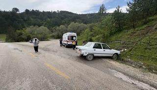 Kastamonu&rsquo;da kontrolden &ccedil;ıkan otomobil kaza yaptı: 2 yaralı