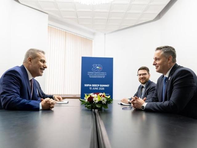 Bakan Fidan, Bosna Hersekli Becirovic ile g&ouml;r&uuml;şt&uuml;