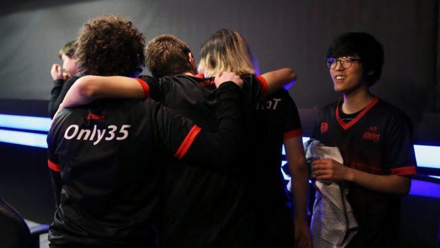 Macro Maniacs'tan şok karar!