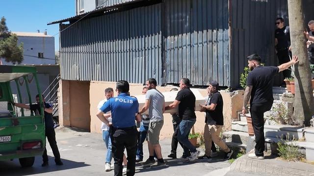 Pendik'te iş yerinde bir kişi tabancayla kendini vurarak intihar etti