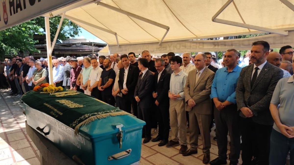 Kalp krizinden ölen arkadaşının cenazesinde kalp krizi geçirdi 1