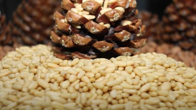 Fiyatı altınla yarışıyor! Dünyanın en değerli kuruyemişi olarak gösteriliyor