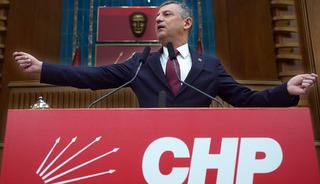 İsim isim saydı: CHP'de yeni ihra&ccedil; listesi! &Ouml;zg&uuml;r &Ouml;zel hakkında 'istifa' iddiası
