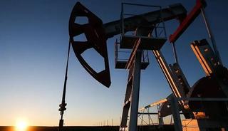Brent petrol&uuml;n varili 93,35 dolardan işlem g&ouml;r&uuml;yor