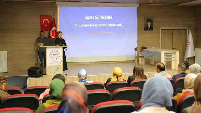 Bayburt’ta ’Sağlıklı Hayat Saatleri’ programı düzenlendi