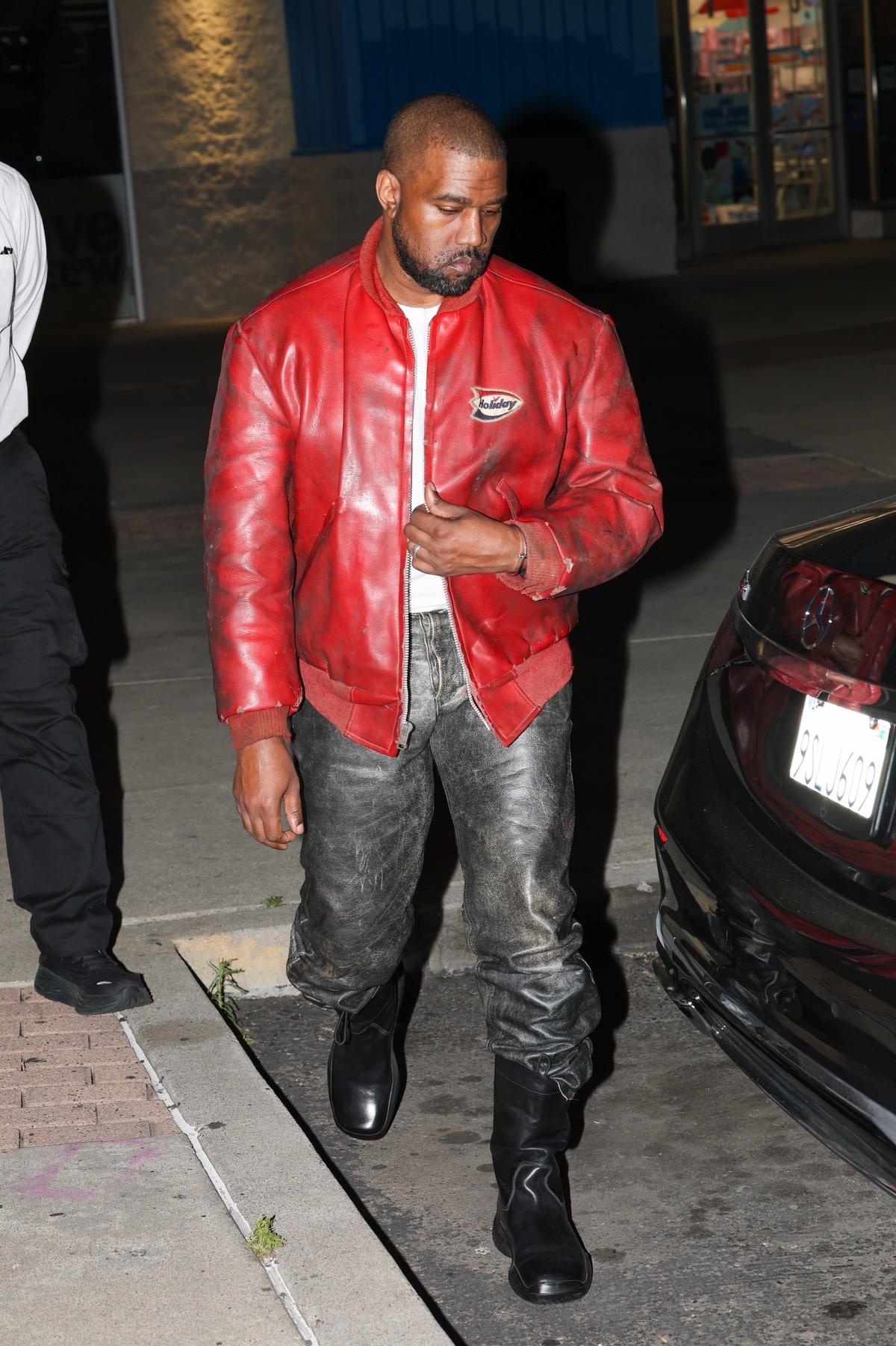 Kanye West e bir dava daha! Ünlü model anlattı: "Aniden boynuma sarılıp..." 1