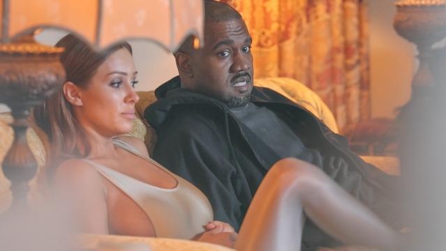 Kanye West'e bir dava daha! Ünlü model anlattı: Aniden boynuma sarılıp...