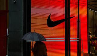 Nike rakiplerinin gerisinde kaldı: Hisseler sert d&uuml;şt&uuml;