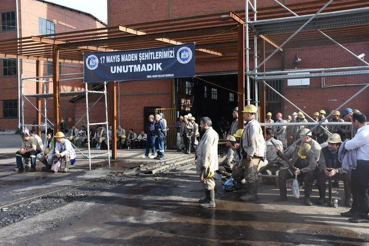 Faciada ölen madenciler anıldı  G1