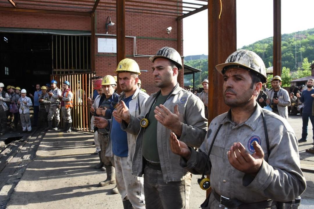 Faciada &ouml;len madenciler anıldı 