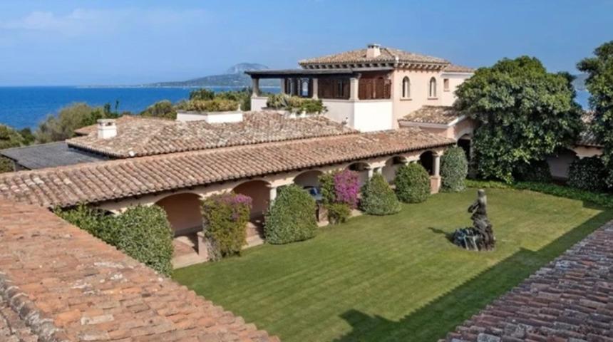 Vatikan'dan daha b&uuml;y&uuml;k! Berlusconi'nin evi satışa &ccedil;ıktı: Fiyatı dudak u&ccedil;uklattı